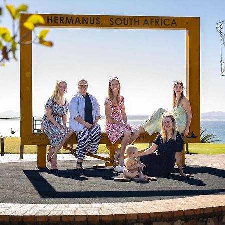 Hermanus Waterfront, Ocean Deluxe - Apartment 2 Экстерьер фото