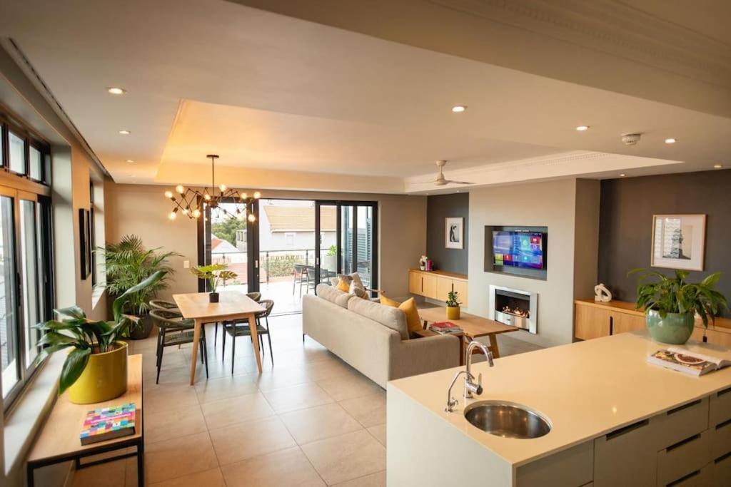 Hermanus Waterfront, Ocean Deluxe - Apartment 2 Экстерьер фото