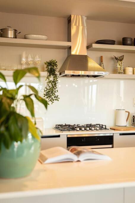 Hermanus Waterfront, Ocean Deluxe - Apartment 2 Экстерьер фото