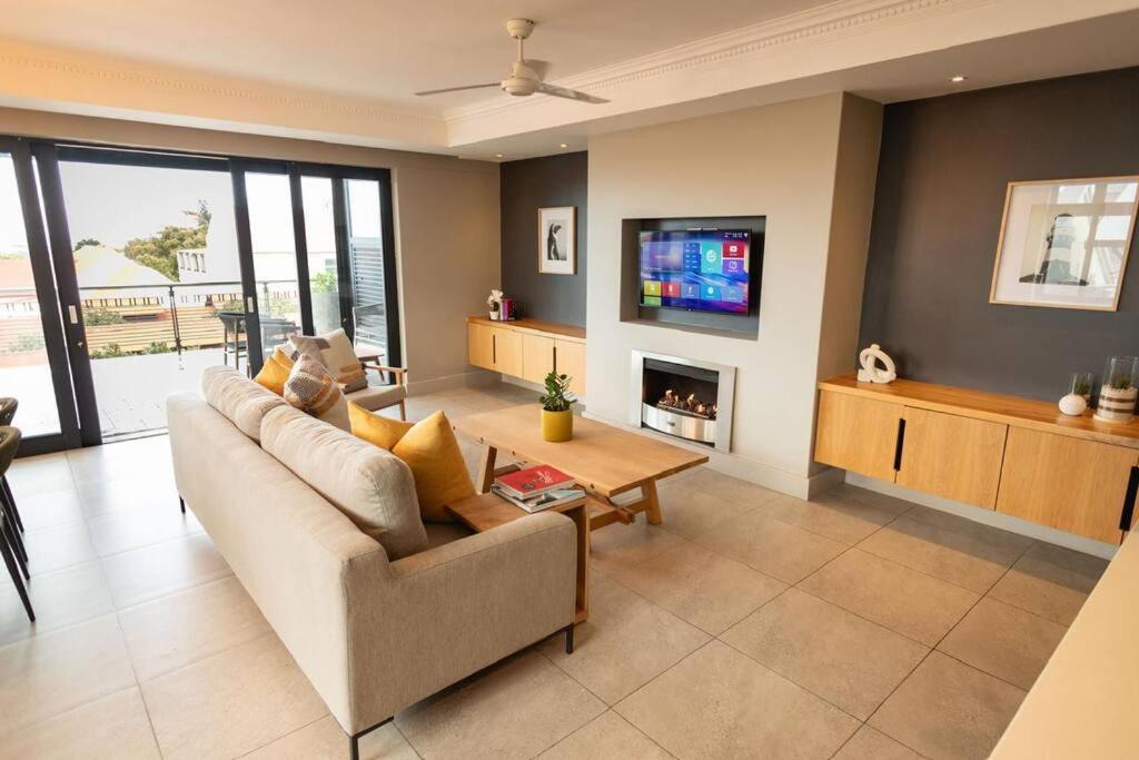 Hermanus Waterfront, Ocean Deluxe - Apartment 2 Экстерьер фото