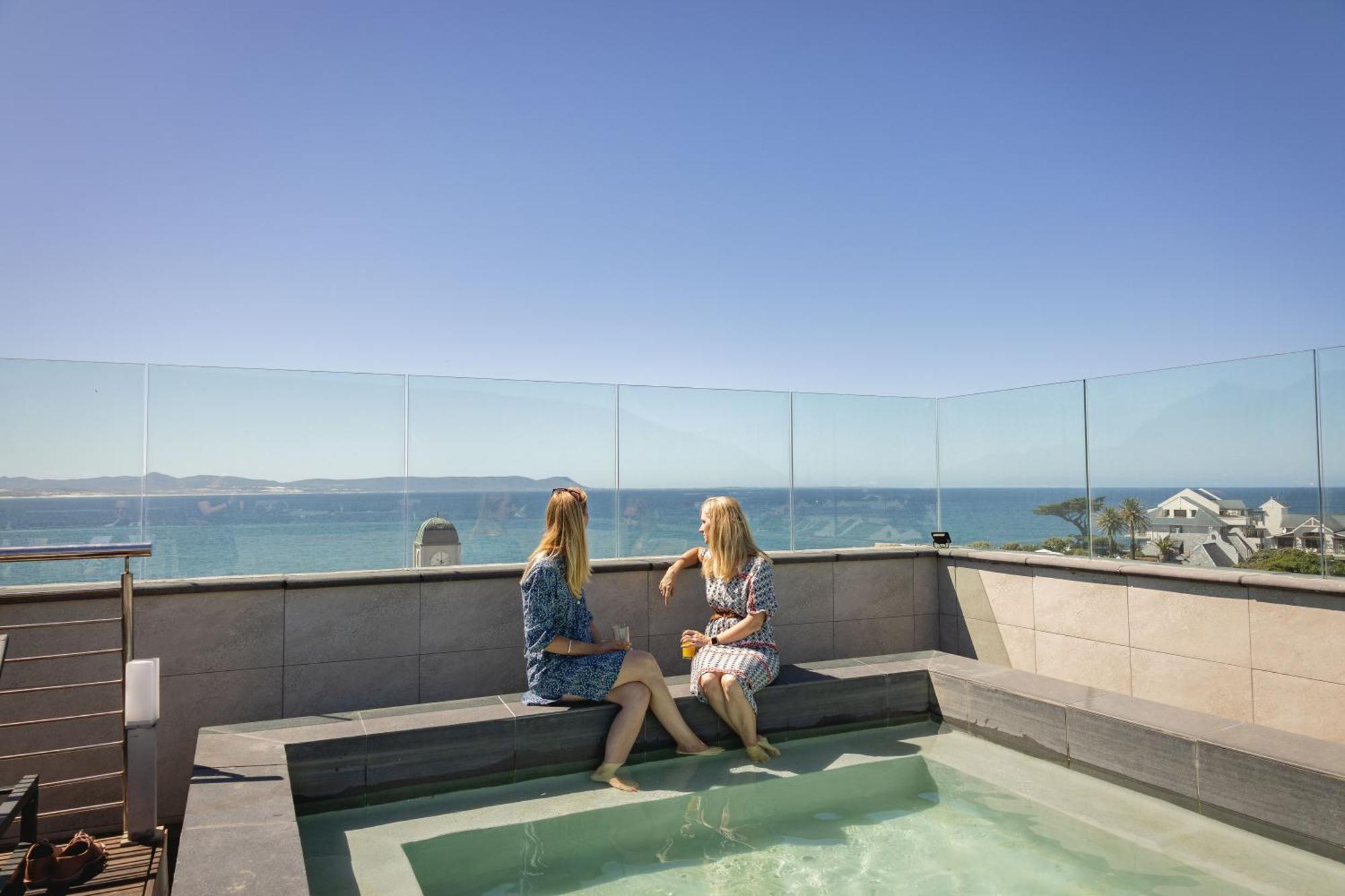 Hermanus Waterfront, Ocean Deluxe - Apartment 2 Экстерьер фото